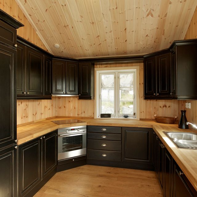 Kitchen and dining room furniture