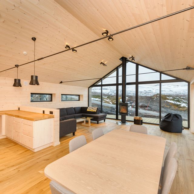 Kitchen and dining room furniture