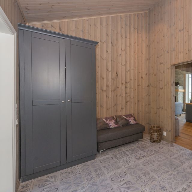 Entrance furniture