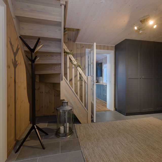 Entrance furniture