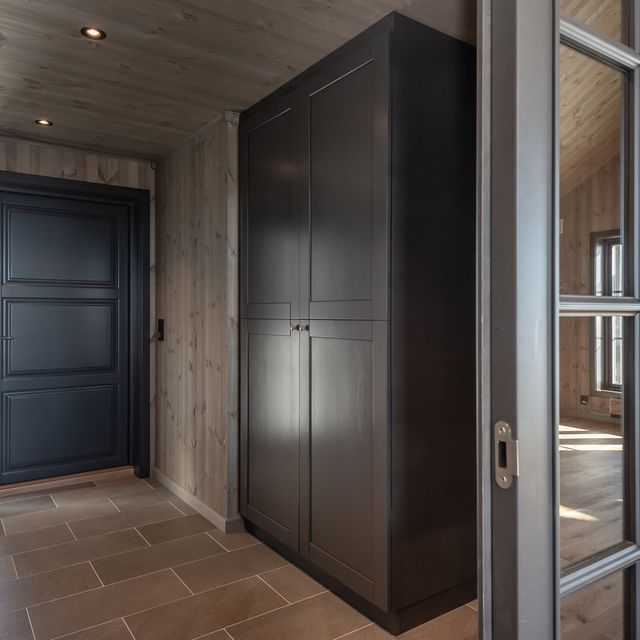 Entrance furniture