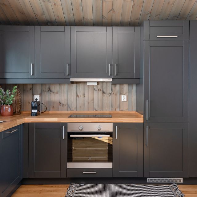 Kitchen and dining room furniture