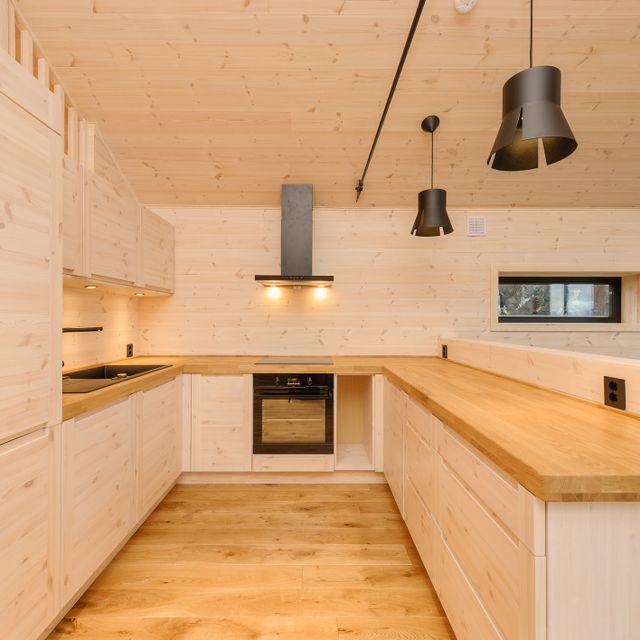 Kitchen and dining room furniture