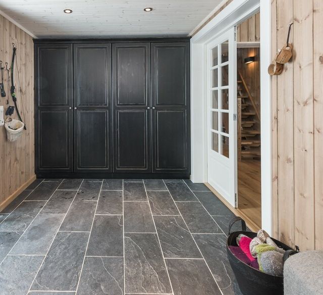 Entrance furniture
